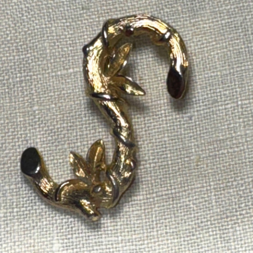 Vintage SARAH COVENTRY Signed Gold Tone Faux Bamboo Initial Letter S Brooch Pin